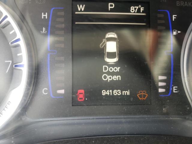 Photo 8 from auction – 2015 CHRYSLER 200 LIMITE with VIN 1C3CCCAB0FN553186