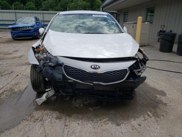 Photo 9 from auction – 2016 KIA FORTE EX with VIN KNAFX5A87G5627277