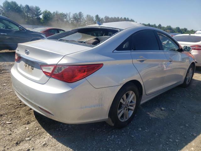 Photo 4 from auction – 2011 HYUNDAI SONATA GLS with VIN 5NPEB4AC4BH220022