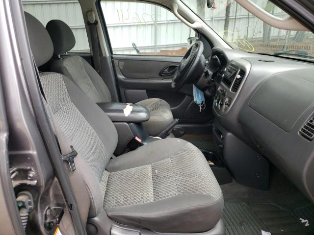 Photo 5 from auction – 2004 FORD ESCAPE with VIN 1FMCU93114KA89299