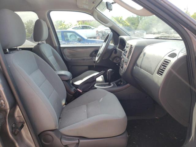 Photo 5 from auction – 2005 FORD ESCAPE with VIN 1FMCU93195KE24469