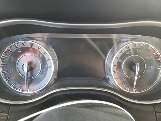 Photo 8 from auction – 2016 CHRYSLER 300C with VIN 2C3CCAEGXGH128045
