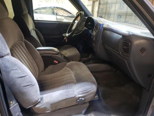 Photo 5 from auction – 2000 CHEVROLET BLAZER with VIN 1GNDT13W9Y2300724
