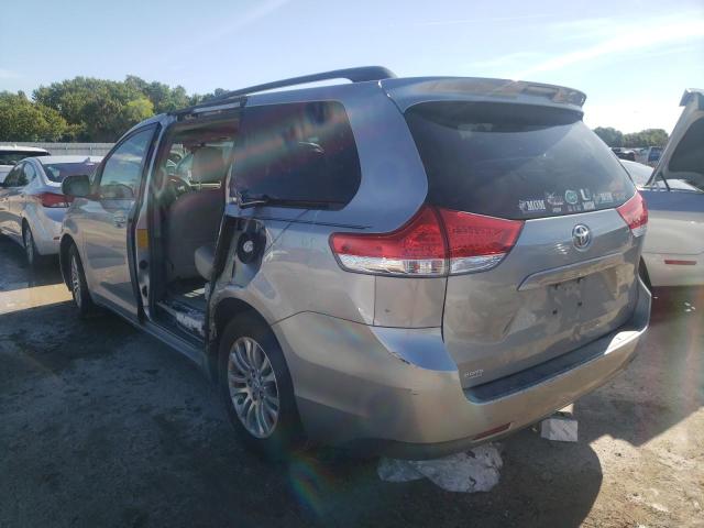 Photo 3 from auction – 2011 TOYOTA SIENNA XLE with VIN 5TDYK3DC3BS126565