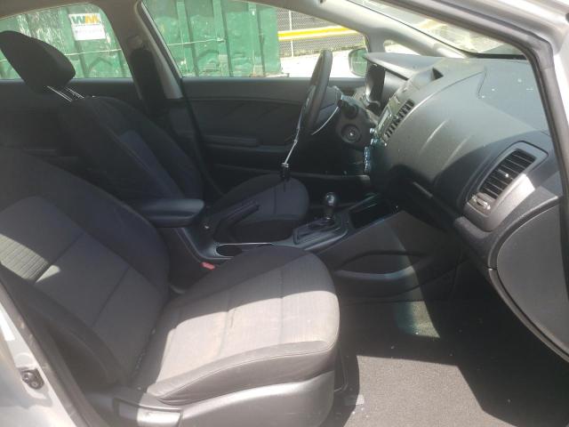 Photo 5 from auction – 2016 KIA FORTE LX with VIN KNAFX4A61G5541049