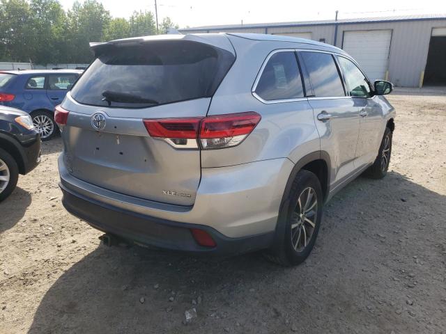 Photo 4 from auction – 2017 TOYOTA HIGHLANDER with VIN 5TDJZRFH9HS443686