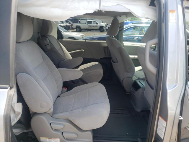 Photo 6 from auction – 2017 TOYOTA SIENNA LE with VIN 5TDKZ3DC3HS777690