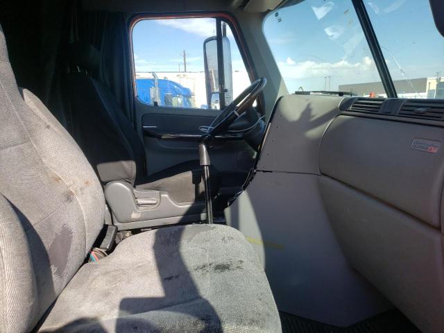 Photo 5 from auction – 2006 FREIGHTLINER CONVENTION with VIN 1FUJBBCG76LU69587
