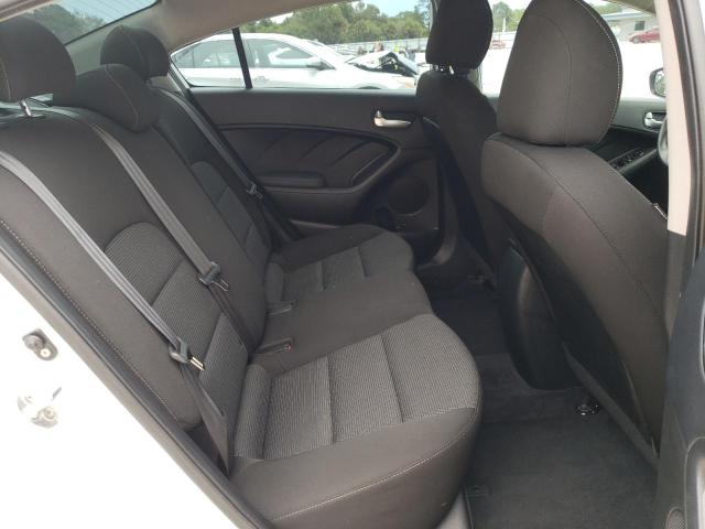 Photo 6 from auction – 2018 KIA FORTE LX with VIN 3KPFK4A71JE195302