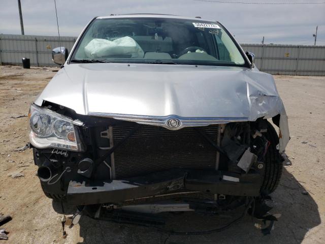 Photo 9 from auction – 2010 CHRYSLER TOWN & COU with VIN 2A4RR5DX3AR360348