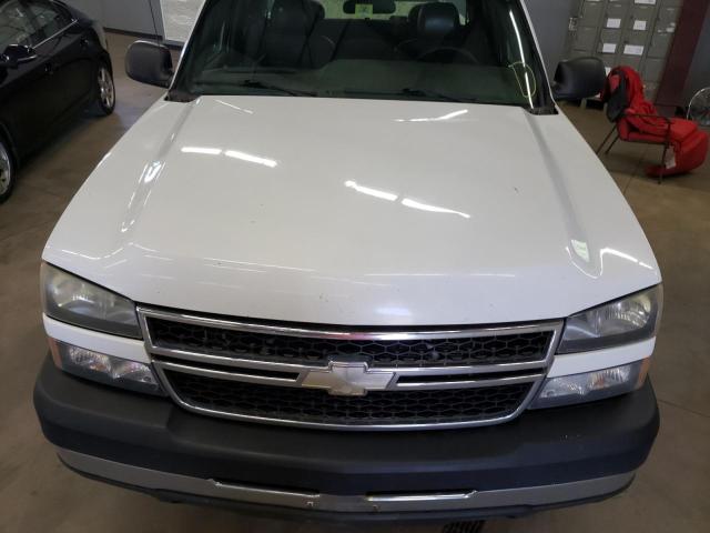 Photo 7 from auction – 2006 CHEVROLET SILVERADO with VIN 1GCHK29UX6E110497