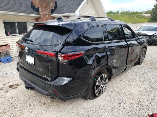 Photo 4 from auction – 2022 TOYOTA HIGHLANDER with VIN 5TDGZRBHXNS580180