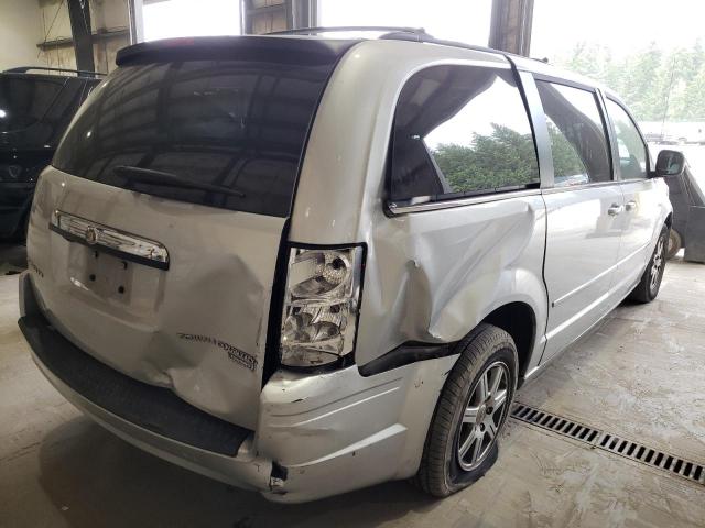 Photo 4 from auction – 2010 CHRYSLER TOWN & COU with VIN 2A4RR5D19AR137789
