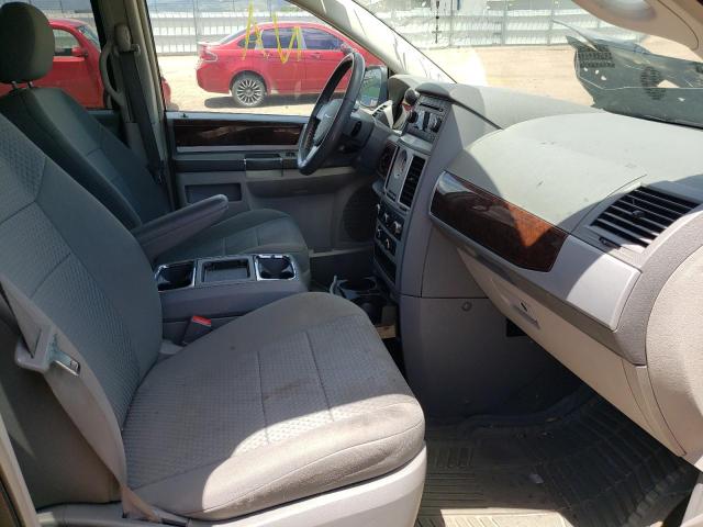 Photo 5 from auction – 2010 CHRYSLER TOWN & COU with VIN 2A4RR5D16AR150760