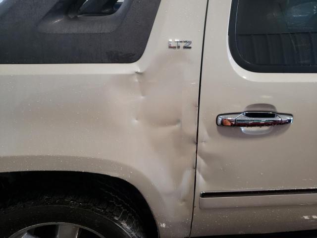 Photo 9 from auction – 2010 CHEVROLET AVALANCHE with VIN 3GNVKGE05AG213404