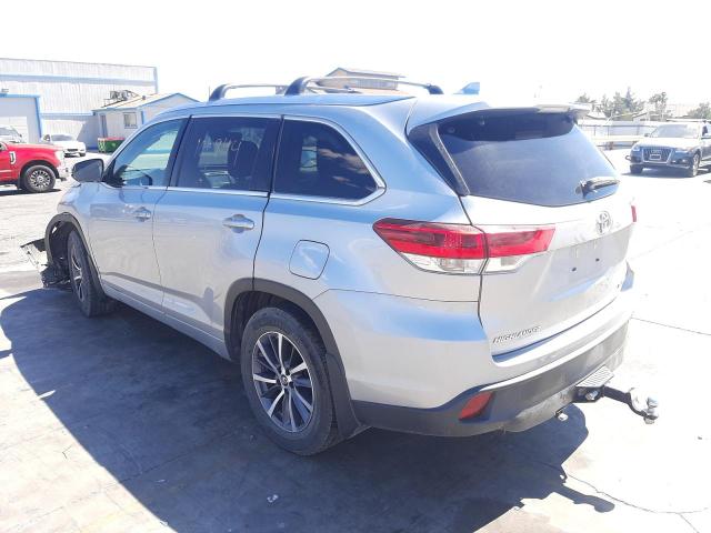 Photo 3 from auction – 2018 TOYOTA HIGHLANDER with VIN 5TDJZRFH9JS860053