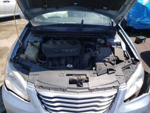 Photo 7 from auction – 2012 CHRYSLER 200 LX with VIN 1C3CCBAB1CN169018
