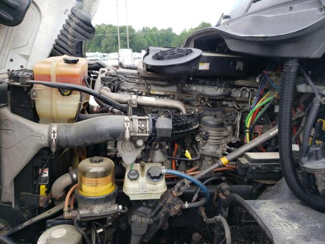 Photo 7 from auction – 2016 FREIGHTLINER CASCADIA 1 with VIN 3AKJGLD64GSGR1381