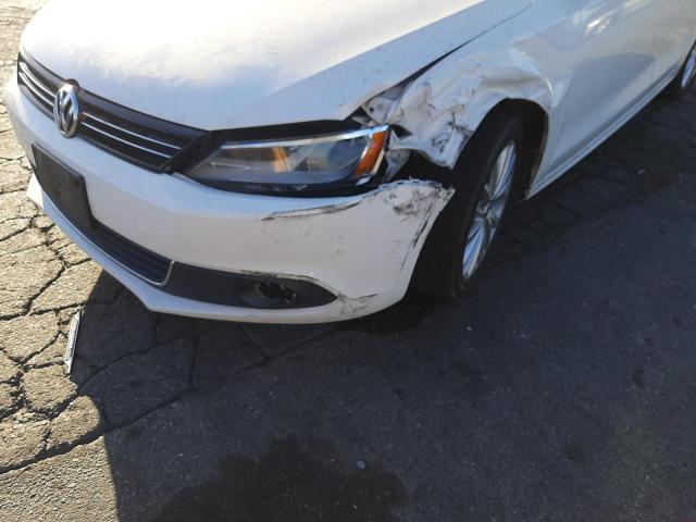 Photo 9 from auction – 2012 VOLKSWAGEN JETTA SEL with VIN 3VWLP7AJ3CM415255