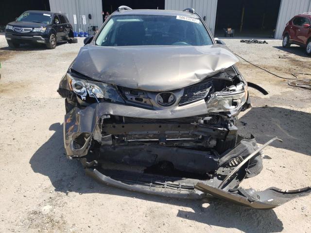 Photo 9 from auction – 2015 TOYOTA RAV4 LE with VIN JTMZFREV4FD068687