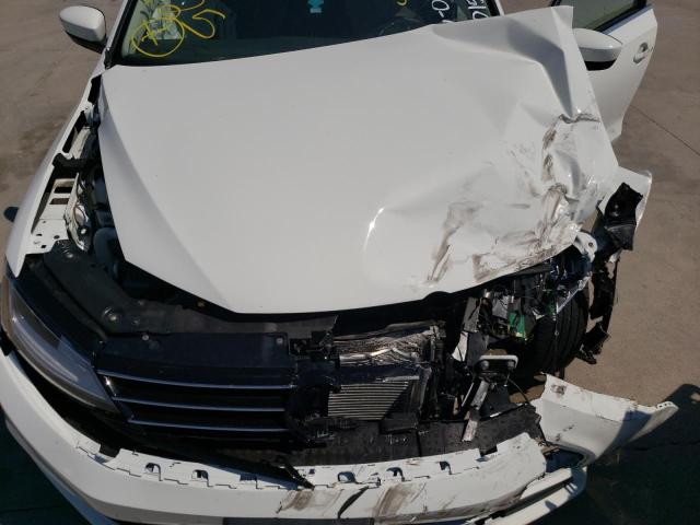 Photo 7 from auction – 2017 VOLKSWAGEN JETTA S with VIN 3VW2B7AJ8HM301057