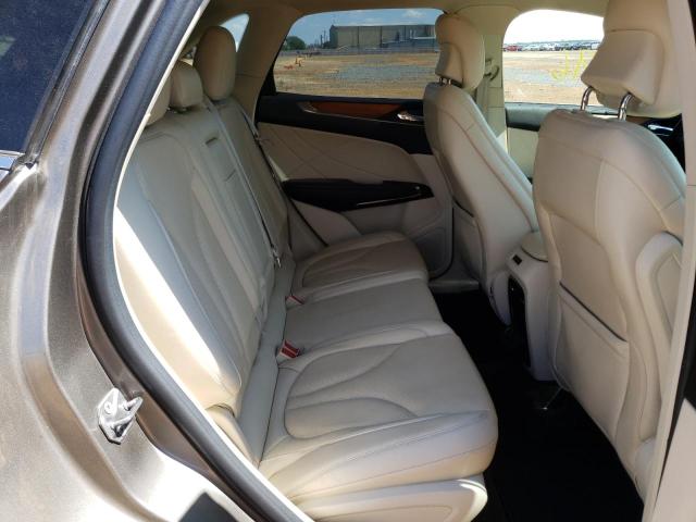 Photo 6 from auction – 2016 LINCOLN MKC RESERV with VIN 5LMTJ3DH1GUJ32093