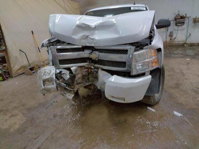 Photo 9 from auction – 2011 CHEVROLET SILVERADO with VIN 1GCRKSE01BZ306242