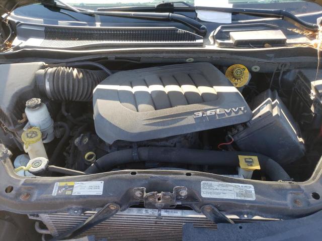Photo 7 from auction – 2016 CHRYSLER TOWN & COU with VIN 2C4RC1BG9GR186586
