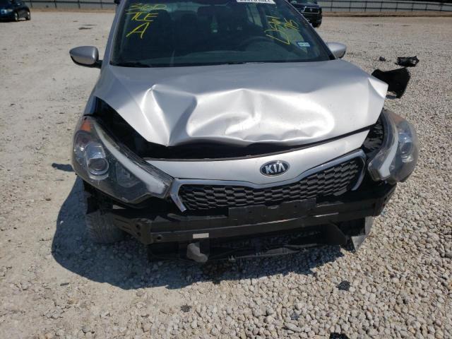 Photo 9 from auction – 2016 KIA FORTE LX with VIN KNAFK4A64G5561715