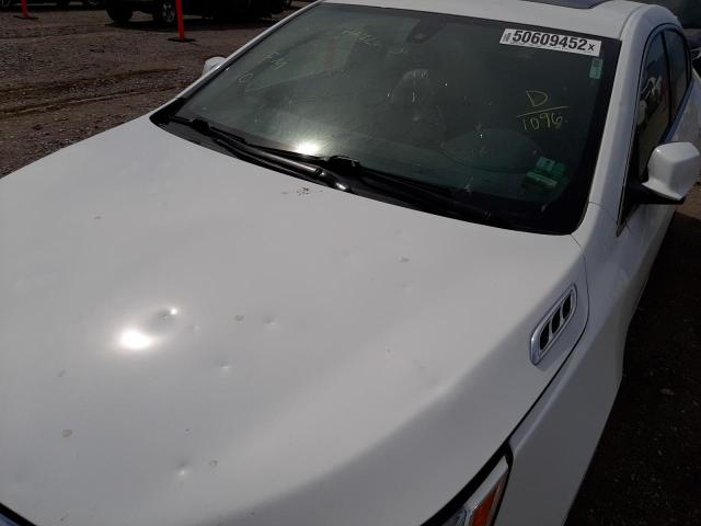 Photo 9 from auction – 2016 BUICK LACROSSE with VIN 1G4GB5G31GF221096
