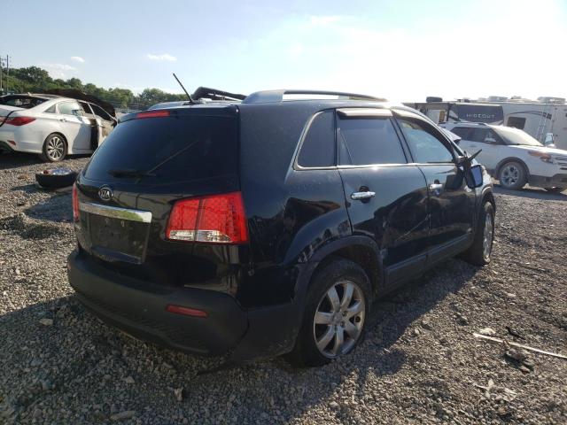 Photo 4 from auction – 2013 KIA SORENTO LX with VIN 5XYKTDA24DG310840