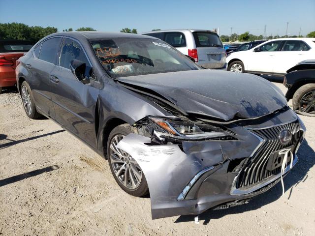 LEXUS ES 300H 2019 with VIN JTHB21B10K2042530 - Photo from auction
