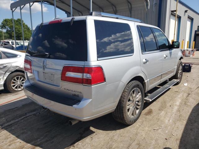 Photo 4 from auction – 2010 LINCOLN NAVIGATOR with VIN 5LMJJ2J5XAEJ03611