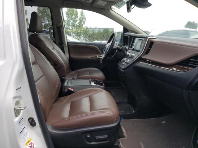 Photo 5 from auction – 2018 TOYOTA SIENNA XLE with VIN 5TDDZ3DC8JS208381