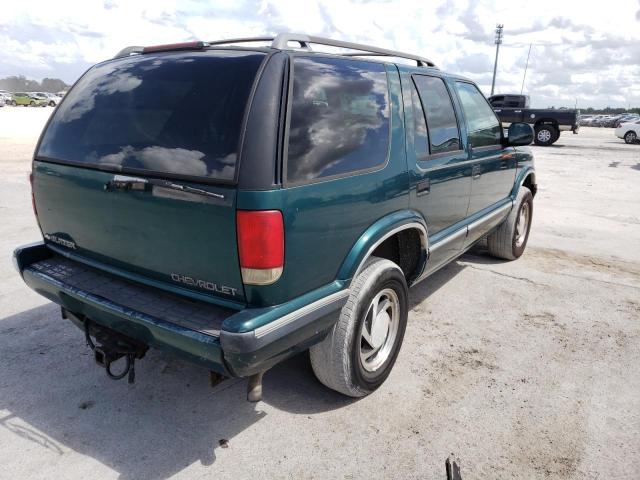 Photo 4 from auction – 1997 CHEVROLET BLAZER with VIN 1GNDT13W8V2249289
