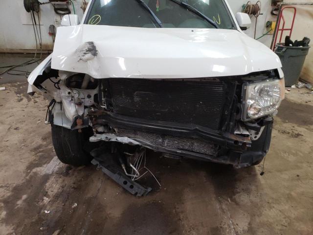 Photo 9 from auction – 2011 FORD ESCAPE LIM with VIN 1FMCU0EG4BKC10028
