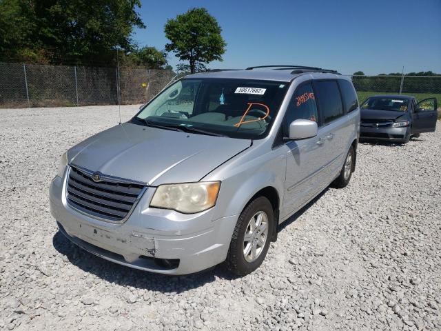 Photo 2 from auction – 2010 CHRYSLER TOWN & COU with VIN 2A4RR5D17AR249958