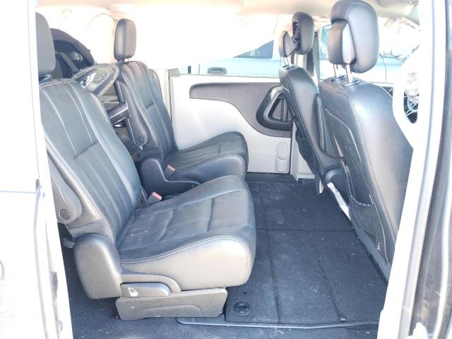 Photo 6 from auction – 2016 CHRYSLER TOWN & COU with VIN 2C4RC1BG9GR246141