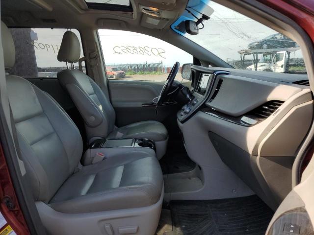 Photo 5 from auction – 2017 TOYOTA SIENNA XLE with VIN 5TDDZ3DC9HS168497