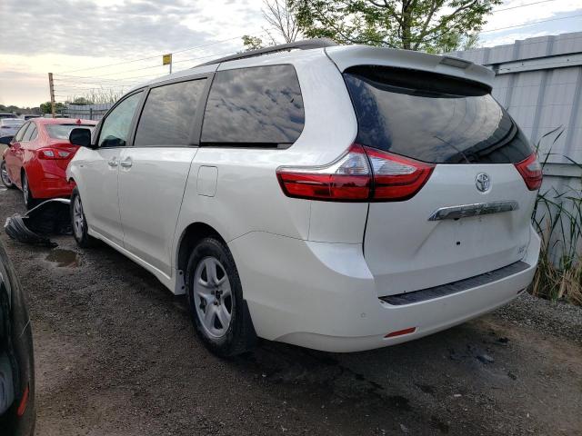 Photo 3 from auction – 2018 TOYOTA SIENNA XLE with VIN 5TDDZ3DC8JS208381
