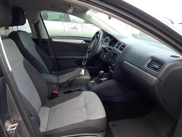 Photo 5 from auction – 2017 VOLKSWAGEN JETTA S with VIN 3VW2B7AJ6HM408382