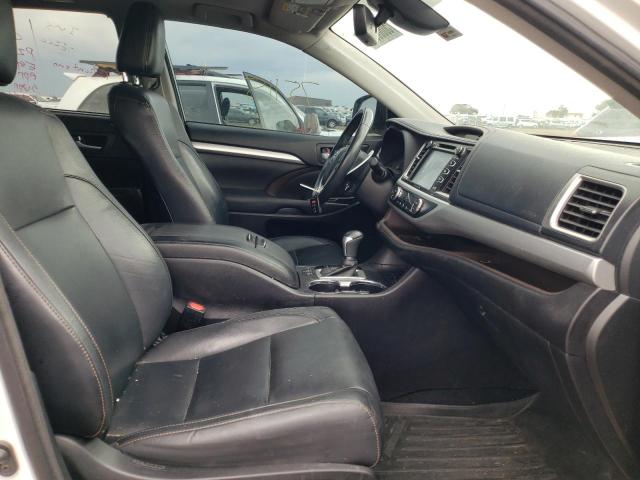 Photo 5 from auction – 2017 TOYOTA HIGHLANDER with VIN 5TDJZRFH4HS520884