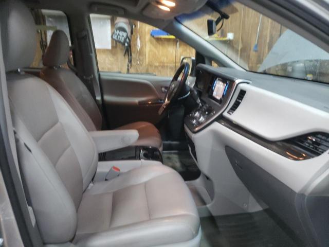 Photo 5 from auction – 2015 TOYOTA SIENNA XLE with VIN 5TDDK3DC6FS107237