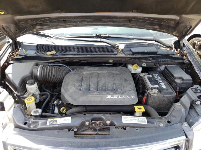 Photo 7 from auction – 2015 CHRYSLER TOWN & COU with VIN 2C4RC1CG2FR578936