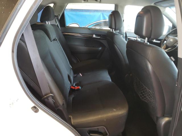 Photo 6 from auction – 2015 KIA SORENTO LX with VIN 5XYKTDA66FG640050