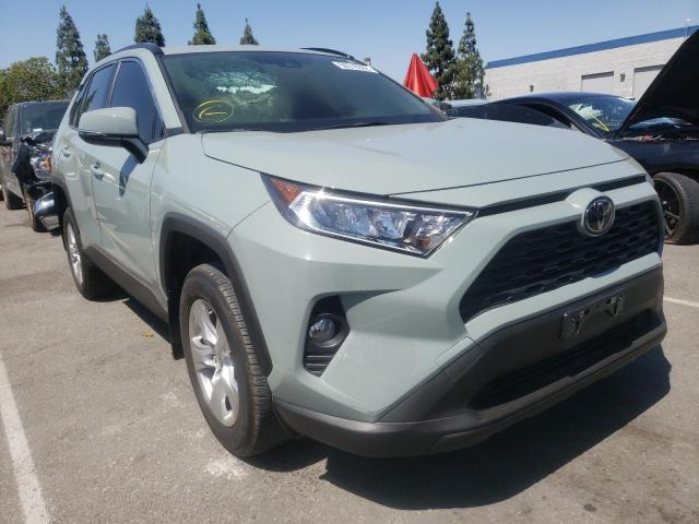 TOYOTA RAV4 XLE 2021 with VIN JTMW1RFV6MD065352 - Photo from auction