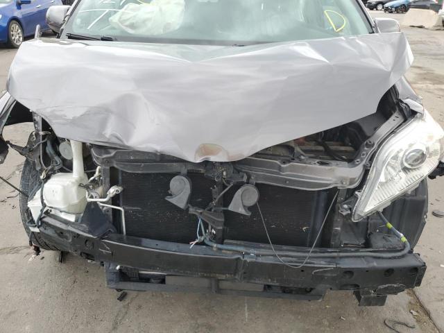 Photo 9 from auction – 2018 TOYOTA SIENNA with VIN 5TDYZ3DC0JS933829