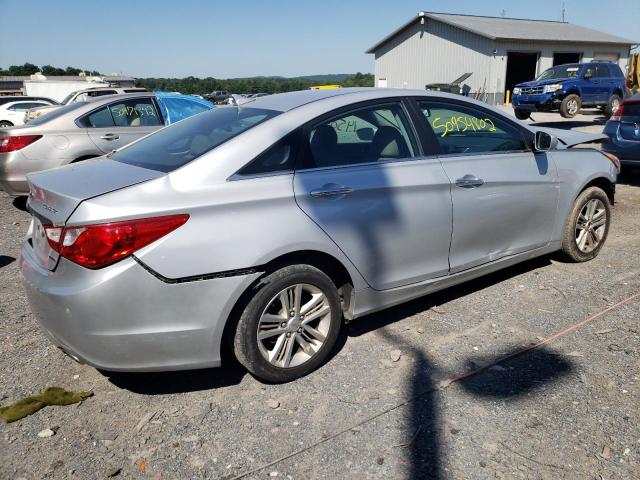 Photo 4 from auction – 2011 HYUNDAI SONATA SE with VIN 5NPEC4AC6BH126527