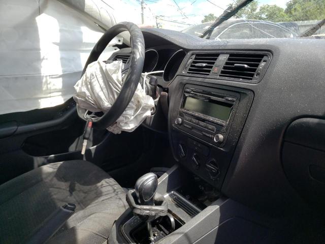 Photo 9 from auction – 2015 VOLKSWAGEN JETTA BASE with VIN 3VW2K7AJ0FM305827