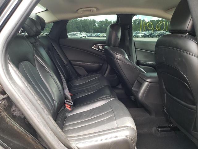 Photo 6 from auction – 2017 CHRYSLER 200 LIMITE with VIN 1C3CCCAB9HN507956